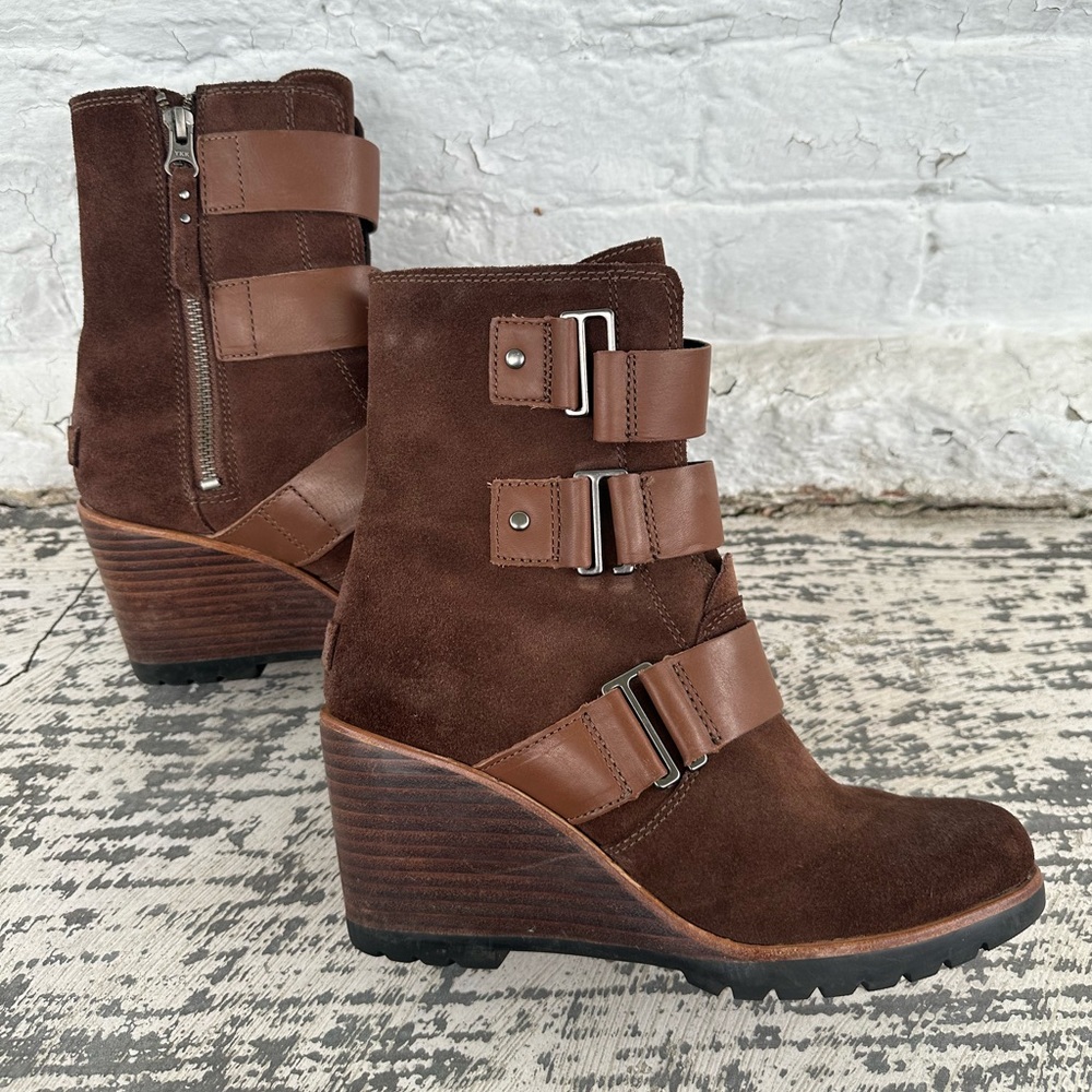 Sorel After Hours Brown Strap Zip Wedge 7 (7.5 but runs small)